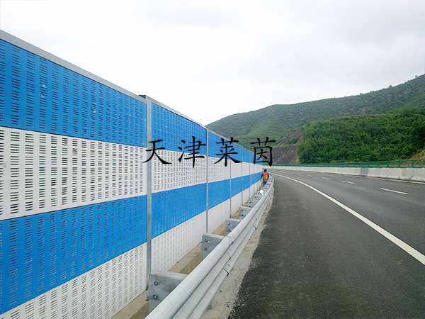 <a href=http://m.st-jdw.com/news_article?news_id=114>高速聲屏障</a>