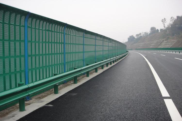 <a href=http://m.st-jdw.com/news_article?news_id=145>高速公路聲屏障廠家</a>